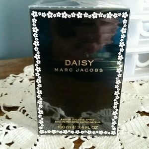 Daisy by Marc Jacobs